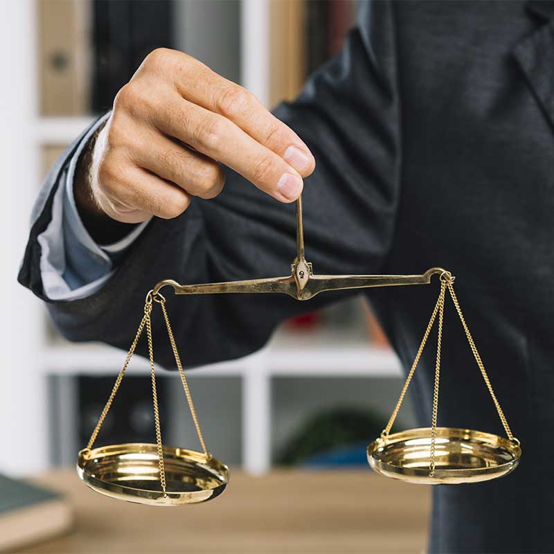 Atendimento jurídico responsável com análise individual do caso